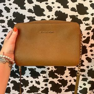 Michael Kors Jet Set crossbody